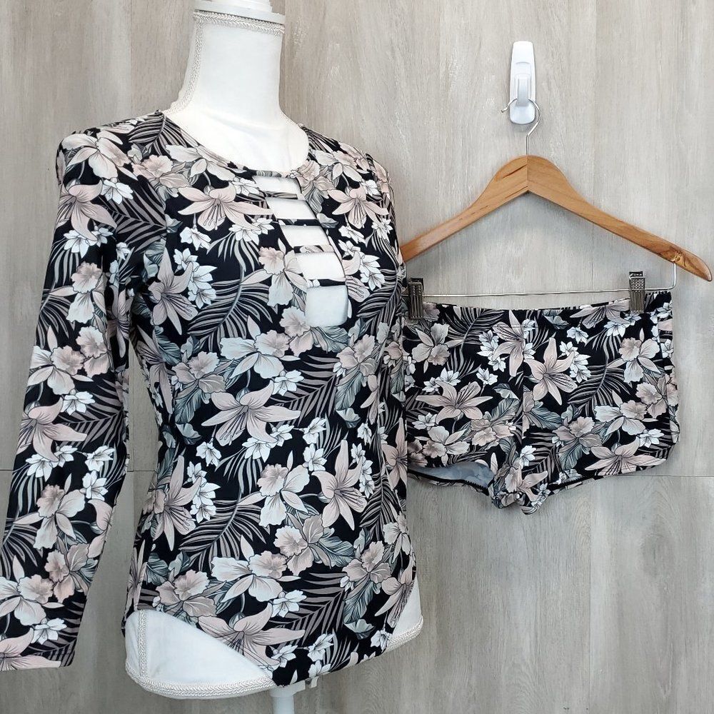 Misfit Retro Floral Cut Out Zipped Rashguard Set G-0191.92 - Picture 10 of 15
